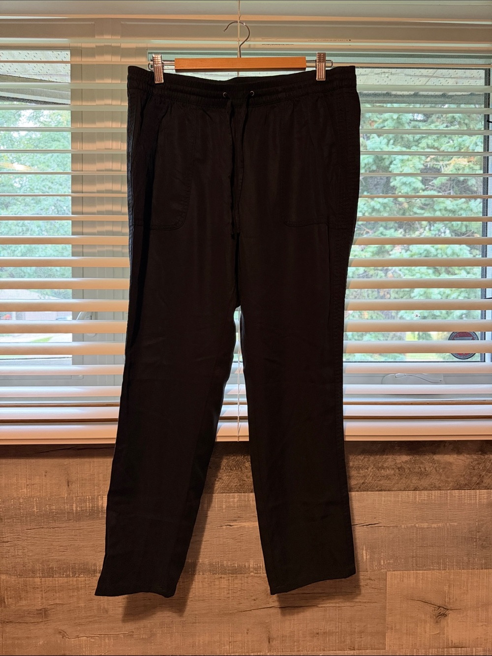 Banana Republic Black Straight Leg Jogger Pants Size Medium